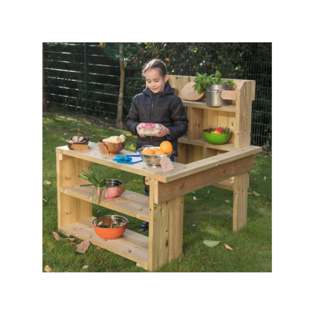 Outdoor Farmers’ Market Stand